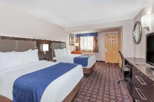 Days Inn By Wyndham Woodbury Long Island Ruang foto