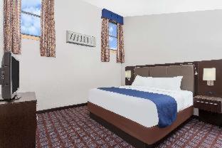 Days Inn By Wyndham Woodbury Long Island Ruang foto